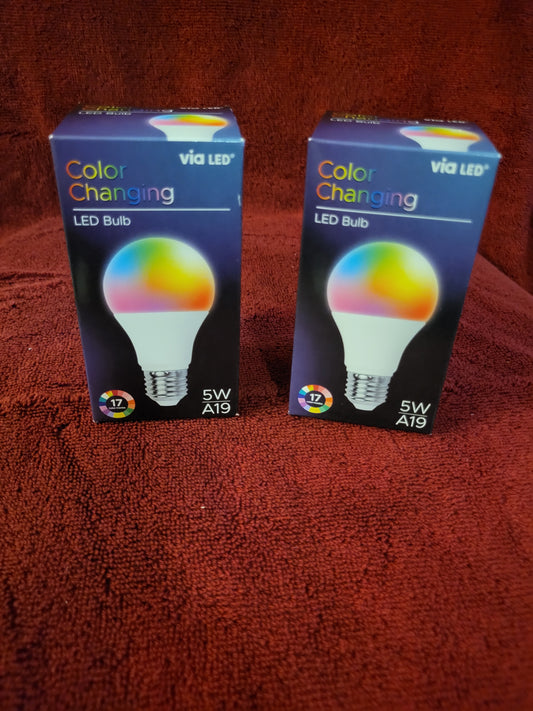 Color changing light bulb