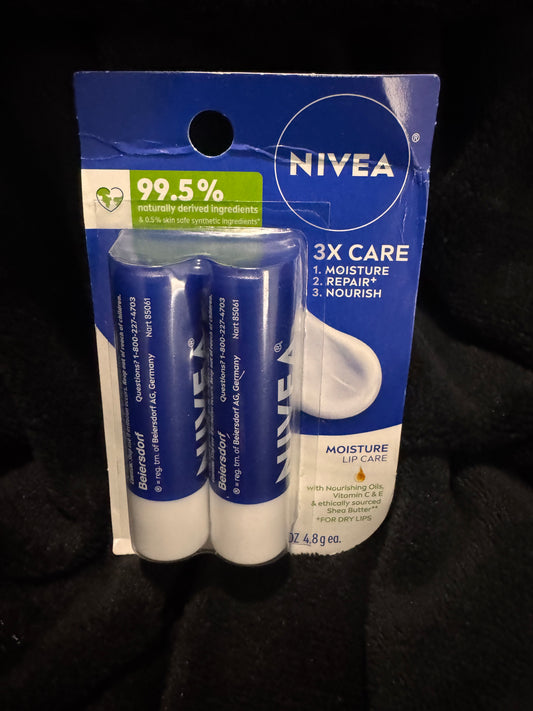 Nivea moisture lip care