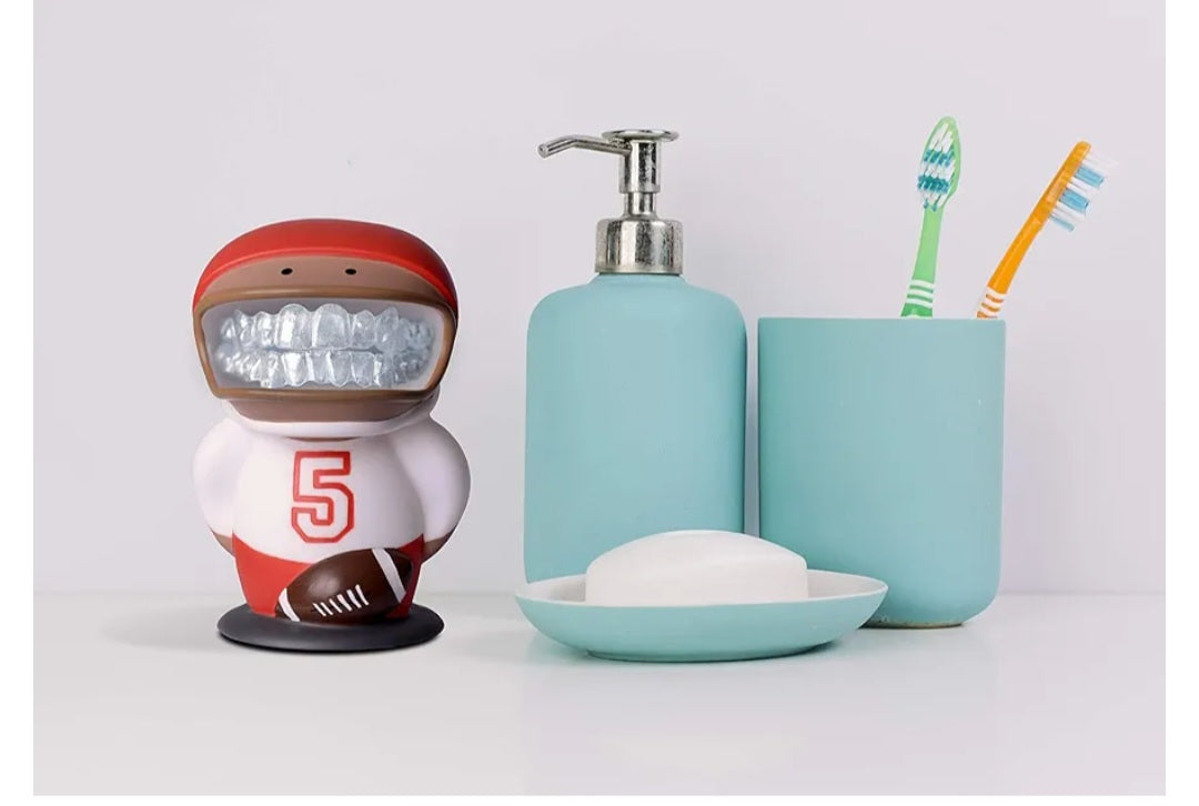 Retainer Buddy Football Player - Sanitary Storage for Retainers, Clear Aligners and Mouth Guards