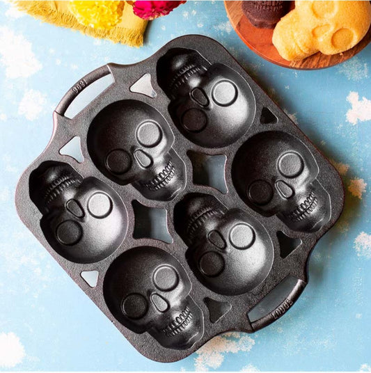 Lodge Cast Iron Skull Mini Cake Pan