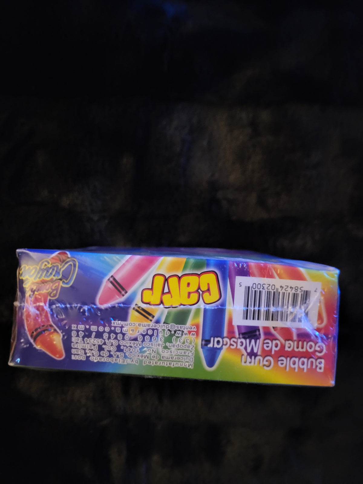 Crayon Shaped Fruit Flavored Bubble Gum