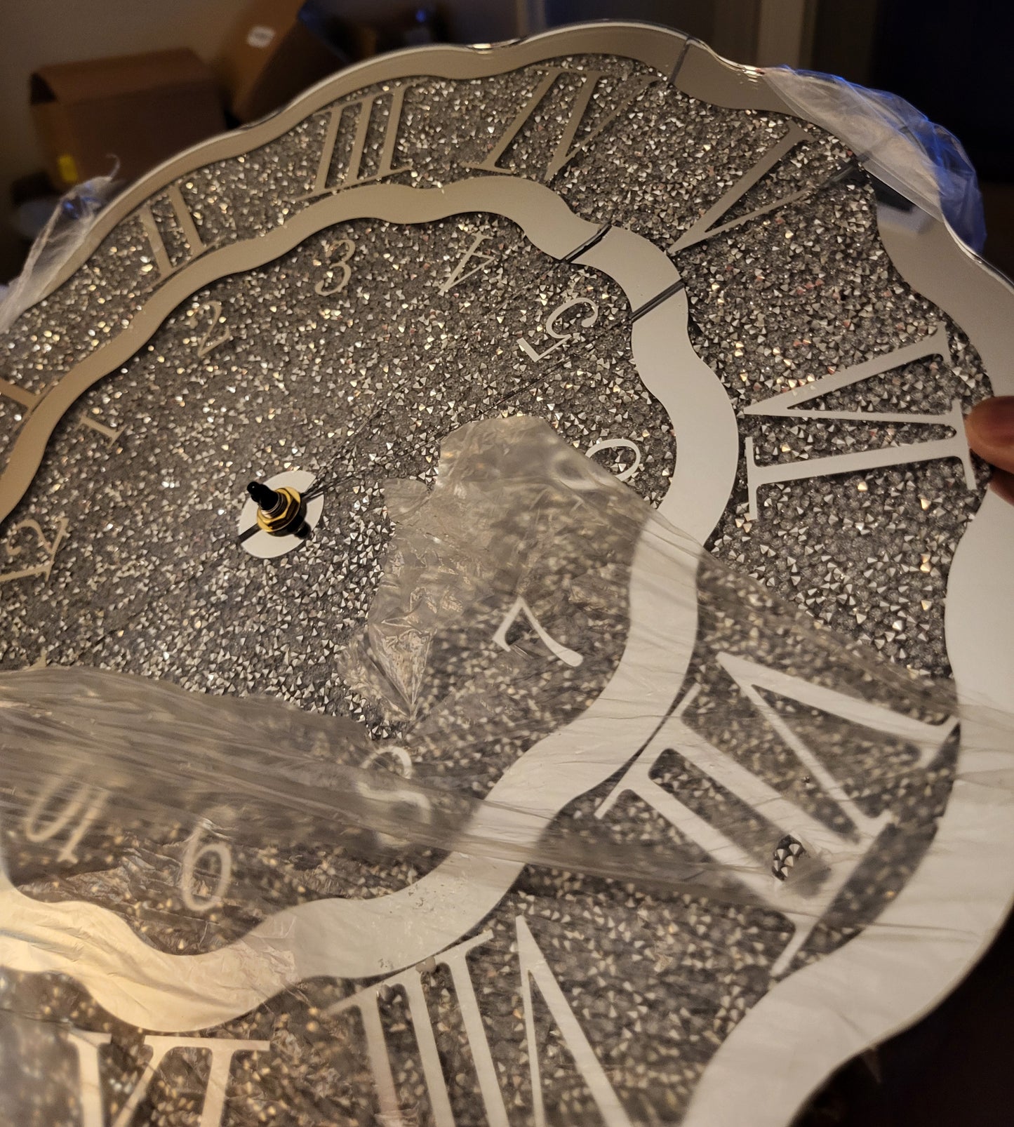 6c Crushed Diamond Mirrored Wall Clock! SLIGHT IMPERFECTION---SOLD AS IS!