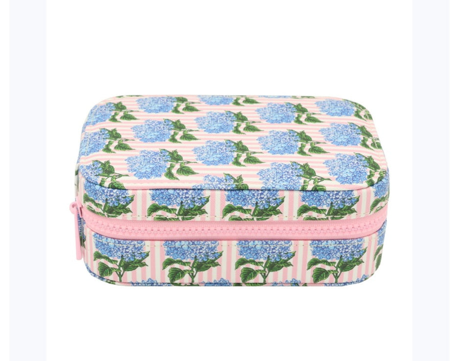 Simply Southern Light Up Jewelry Case
L: 6.75" x W: 5" x H:2.5"
