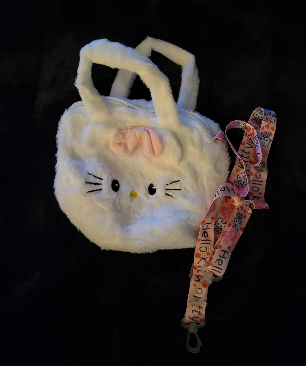 Pristine White Sherpa-Style Tote/Purse w/a Kitty Face/ Pink Bow and Crossbody Strap